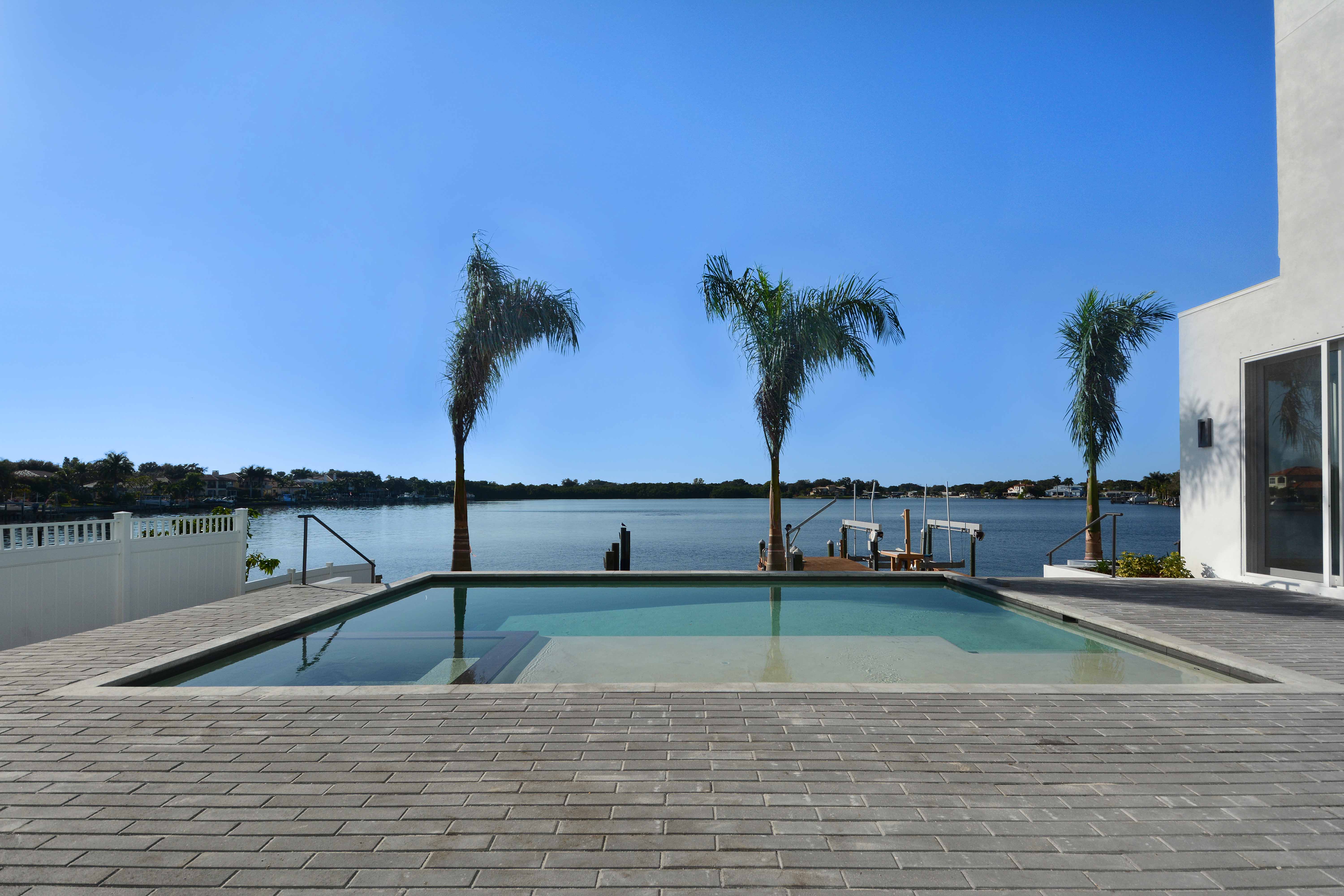 modern waterfront custom home on Snell Isle, St. Petersburg, what buyers should know