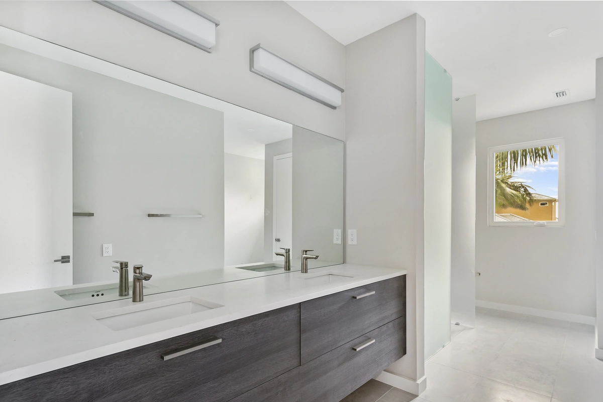 07-bathroom_40_MTBH-Belleair-14