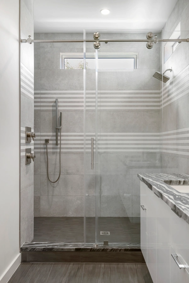 15-bathroom_41_MTBH_-_4305_W_San_Pedro_St_-__22_