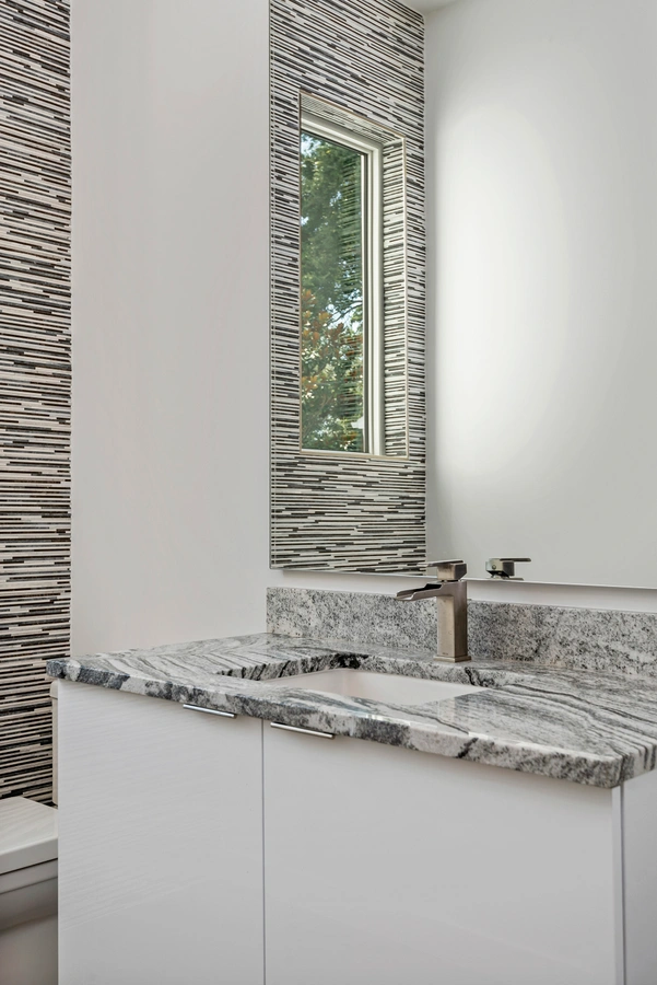 16-bathroom_40_MTBH_-_4305_W_San_Pedro_St_-__28_