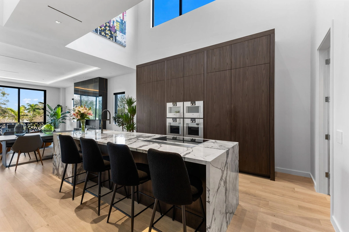 19-diningroom_46_43-web-or-mls-IMG_4235