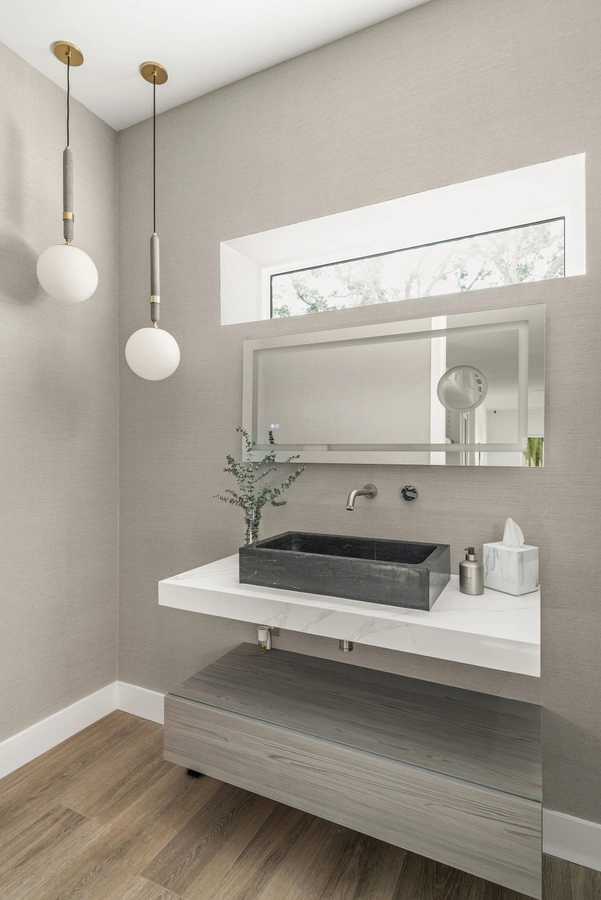 21-primarybathroom_41_1101_Monterey_Blvd_NE__16_