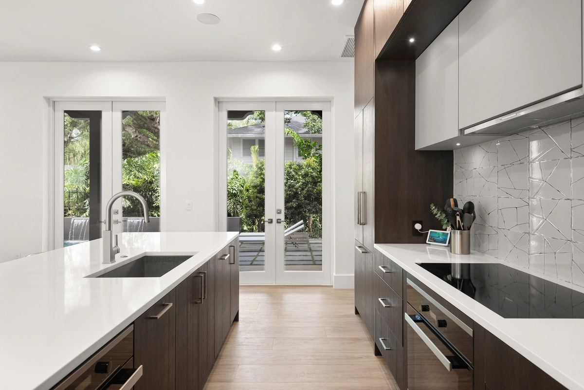 18-kitchen_44_MTBH_736_18th_Ave_NE___17_