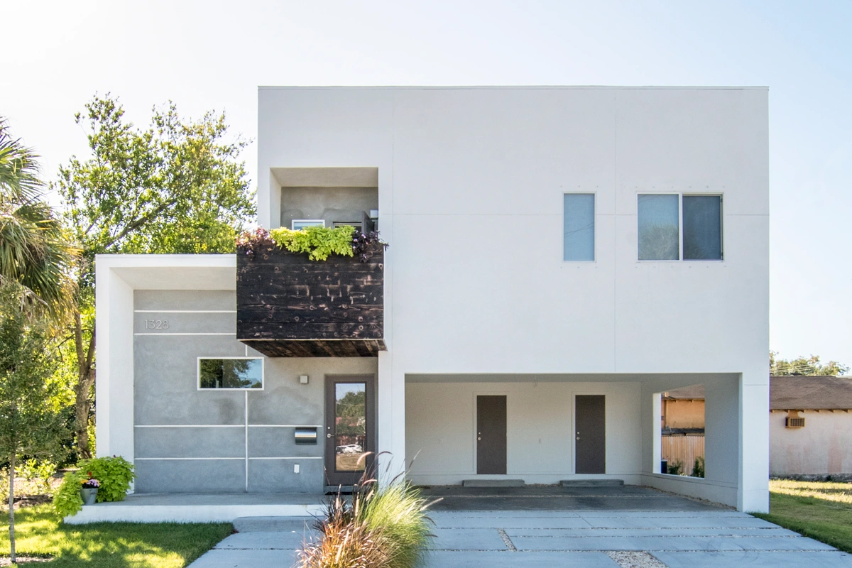 24-sideexterior_41_1328WFigSt_003