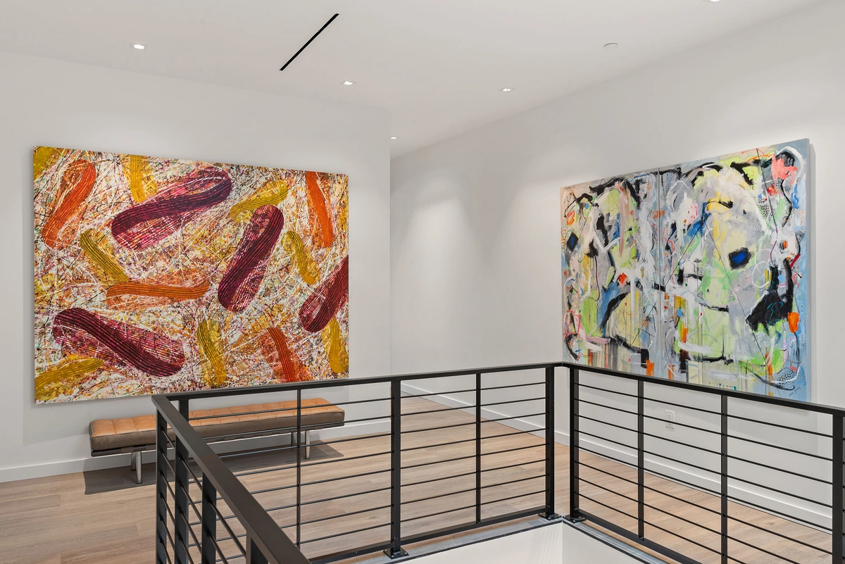 02-entryfoyer_42_2700_Central_Ave_N__41_