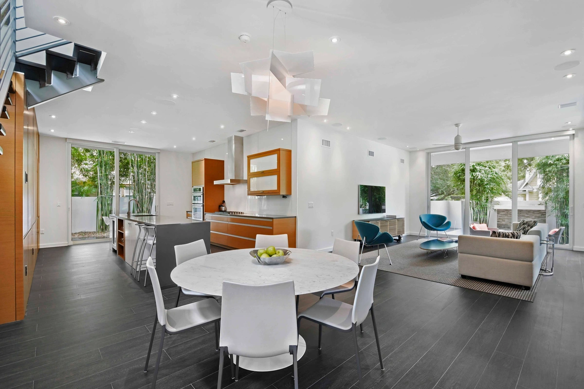 05-diningroom_43_165N18thAve_021