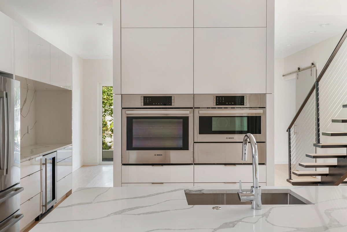 17-kitchen_40_MTBH_600_12thAveN_010