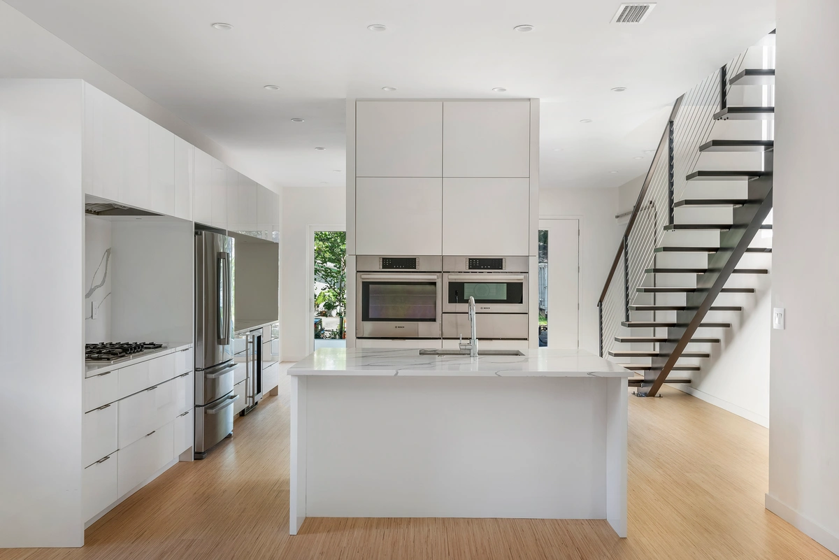 20-kitchen_40_MTBH_600_12thAveN_007