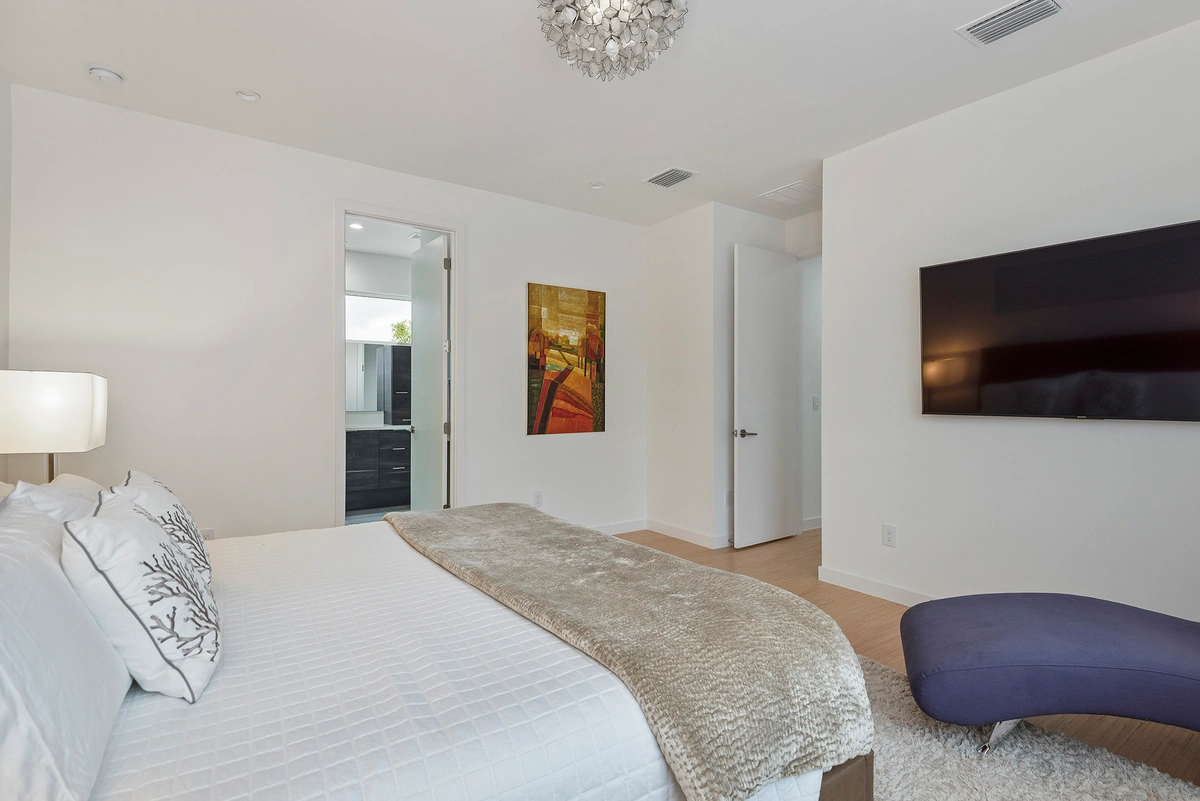 30-bedroom_41_MTBH_600_12th_Ave_N_-__29_
