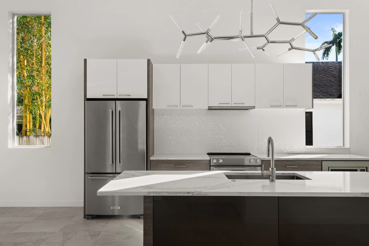 07-kitchen_44_MTBH_631_12th_Ave_S__6_