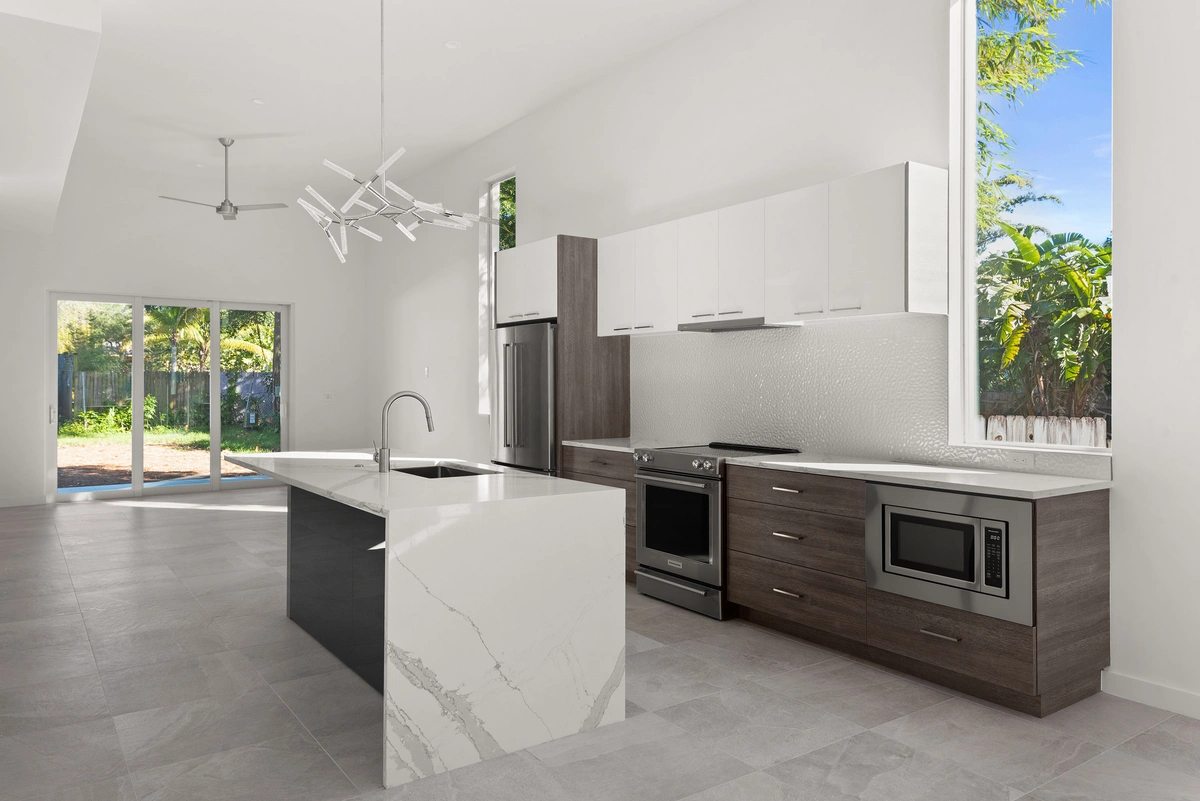 11-kitchen_42_MTBH_631_12th_Ave_S__5_