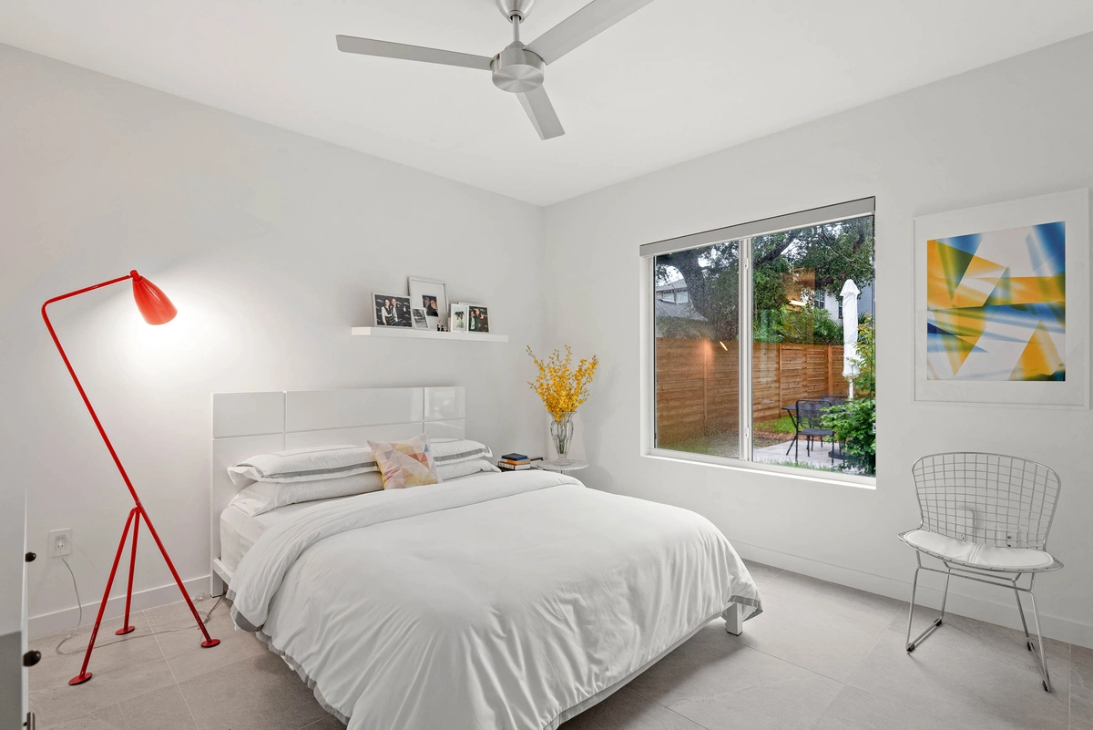 17-primarybedroom_39_MTBH_631_12th_Ave_S_new__11_