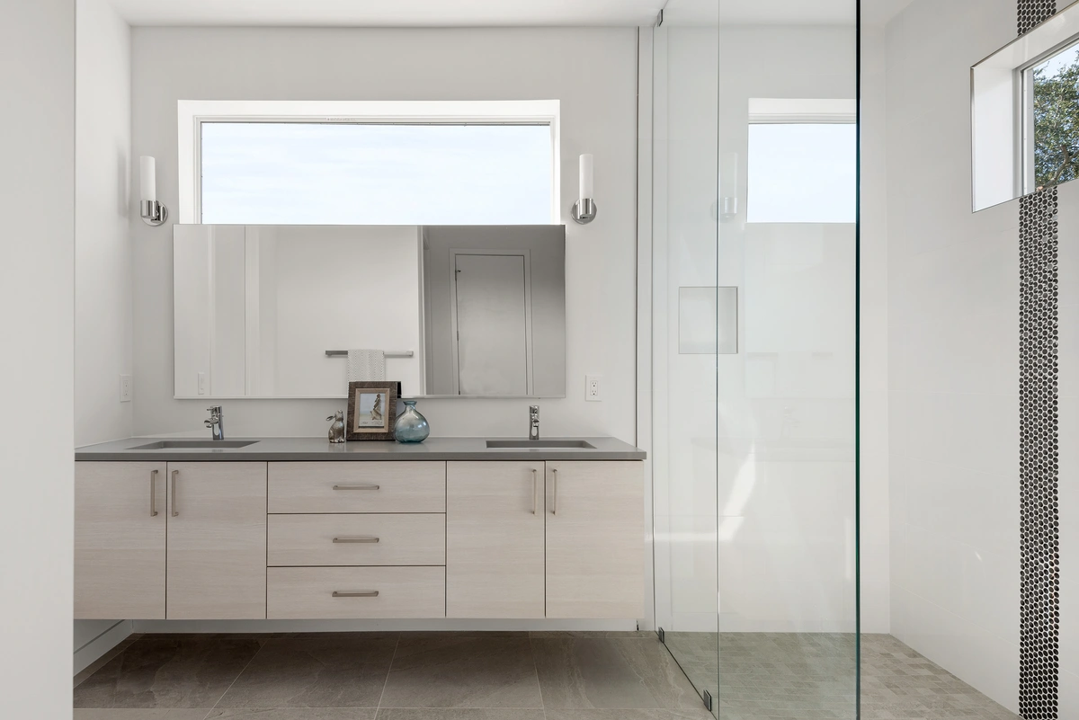 25-kitchen_40_MTBH_-_637_12th_Ave_S_-__23_