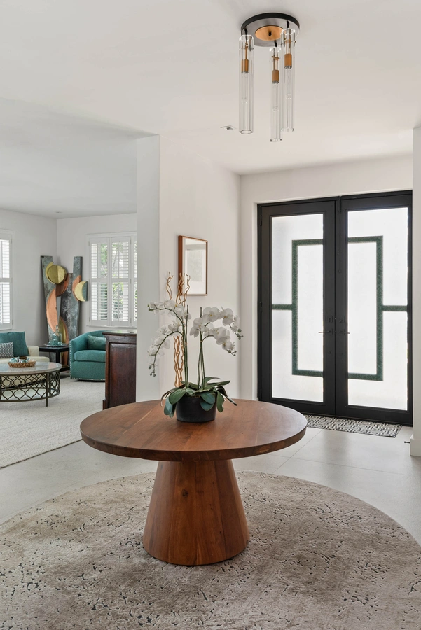 04-entryfoyer_43_1145_15th_Ave_N__6_