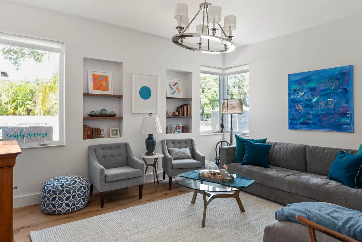 06-livingroom_44_1145_15th_Ave_N__17_