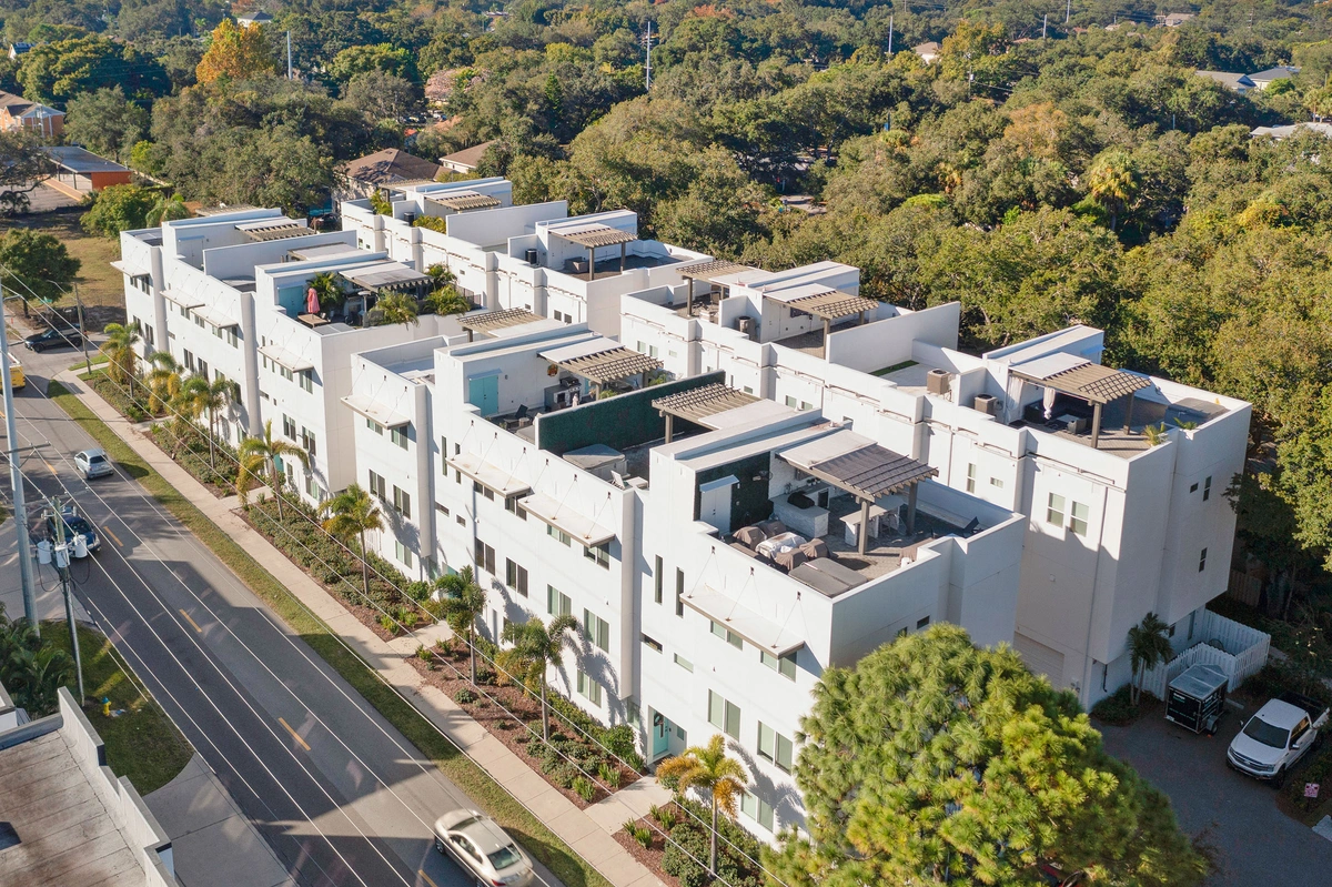 10-rooftop_46_MTBH_3100_W_Paul_Ave__1_