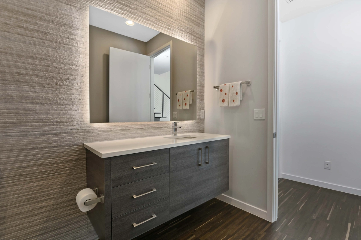 11-primarybathroom_44_WDorchester_007