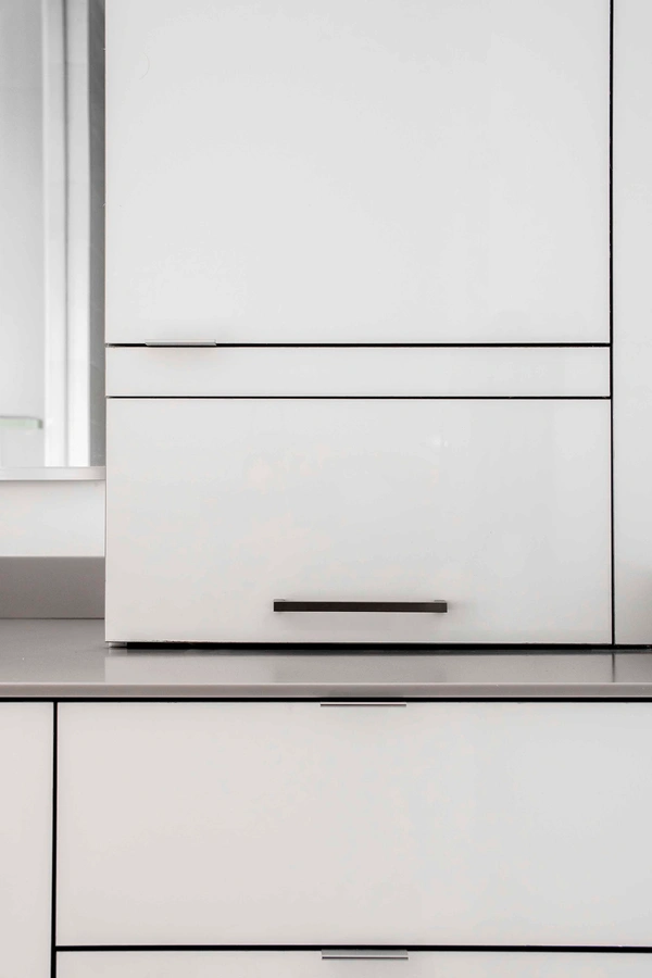 15-kitchen_36_MTBH_8028_26thAveN_030