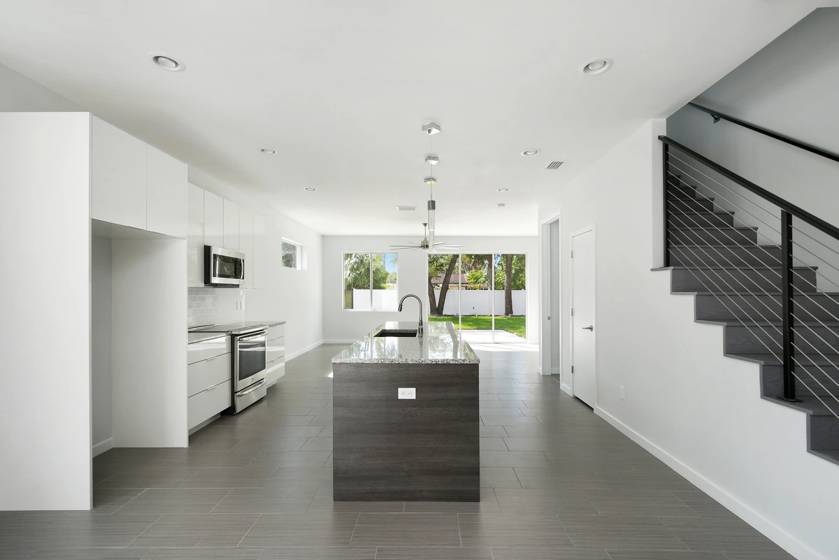 06-kitchen_42_8076_26thAveN_015