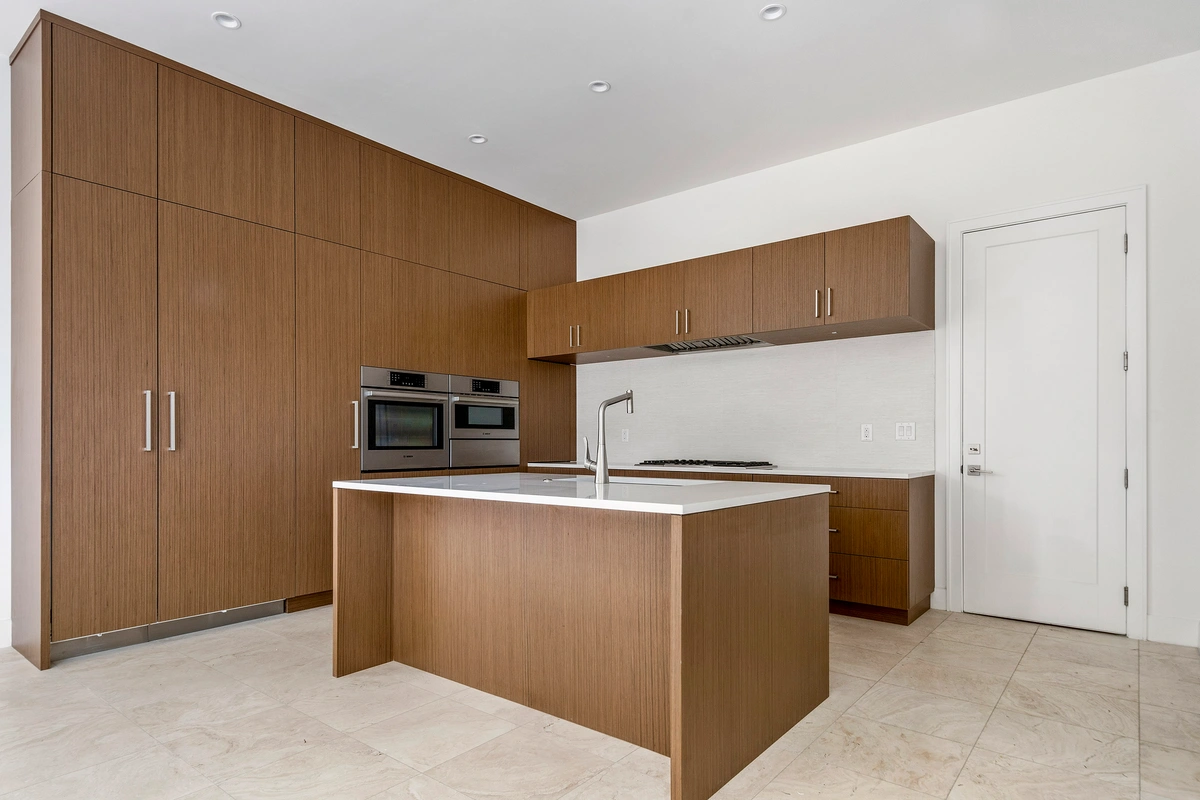 04-kitchen_43_MTBH_1108OakStNE_014