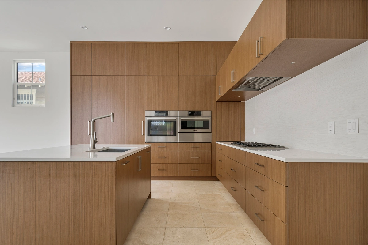 05-kitchen_42_MTBH_1108OakStNE_015
