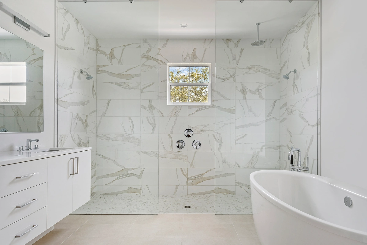 12-bathroom_37_MTBH_1108OakStNE_005