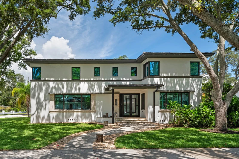 REMODEL - Historic Euclid-St. Paul’s Estate with Guest Apartment