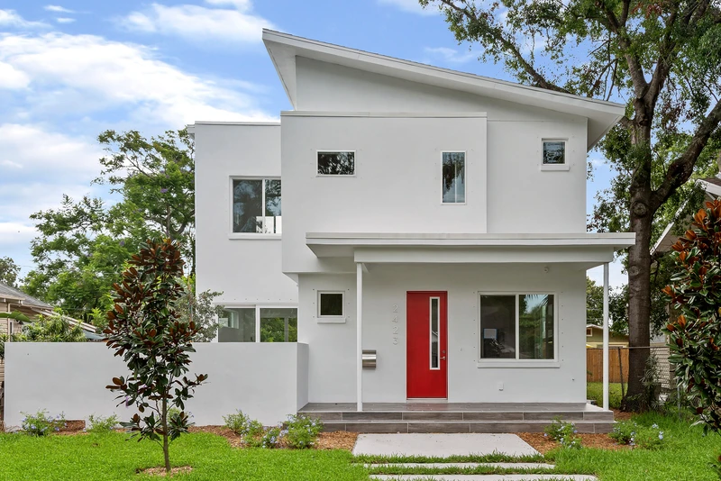 Contemporary Kenwood Home with Courtyard Living