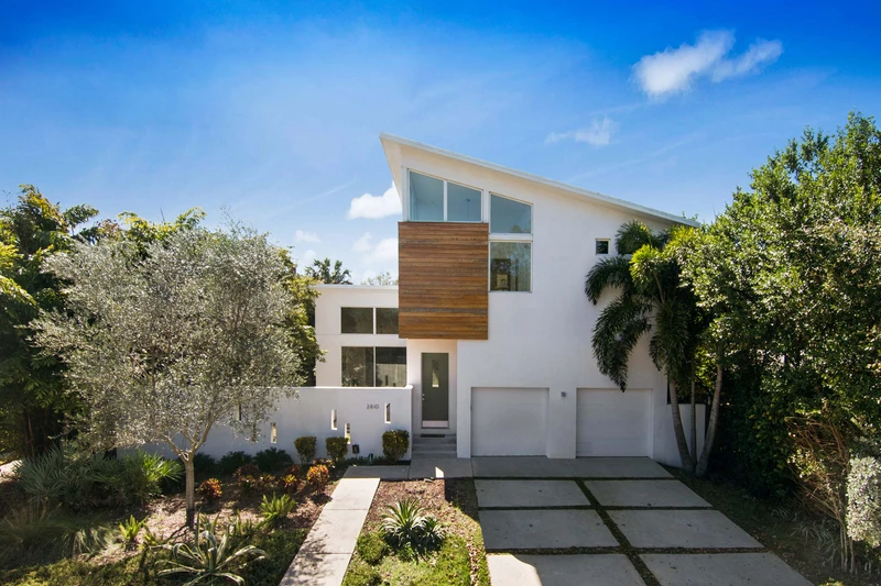 Mid-Century Inspired Contemporary Home near Bayshore